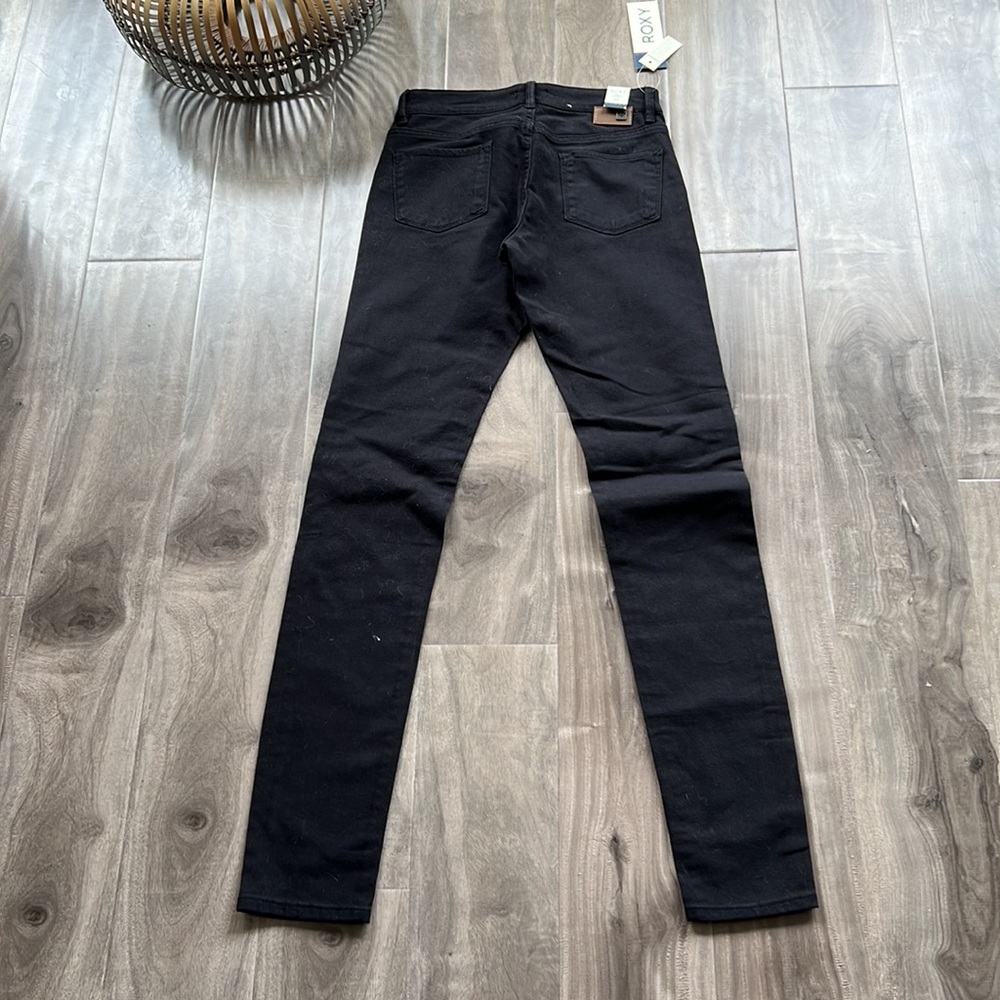 🎁4/$25 - ROXY Suntrippers black skinny jeans - 28W - NEW ☀️ - Picture 2 of 11